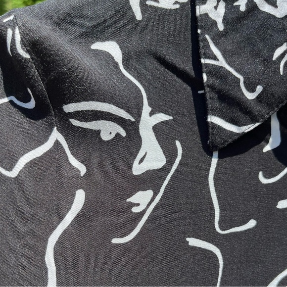 Big Dart Faces Blouse - Picture 10 of 11